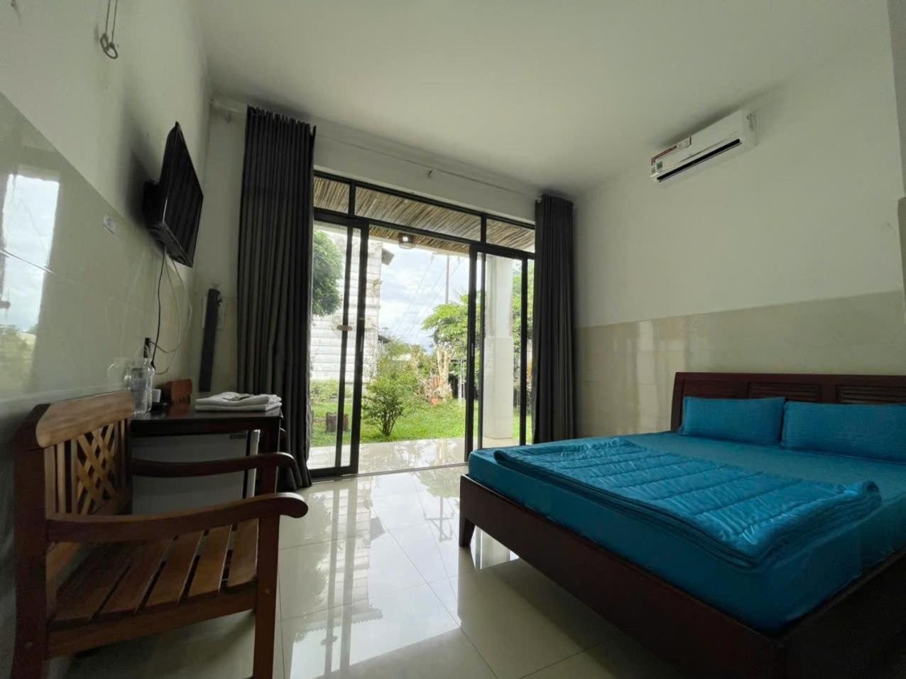 Thu Hien Hotel Pleiku - By Bay Luxury Plei Holang Экстерьер фото