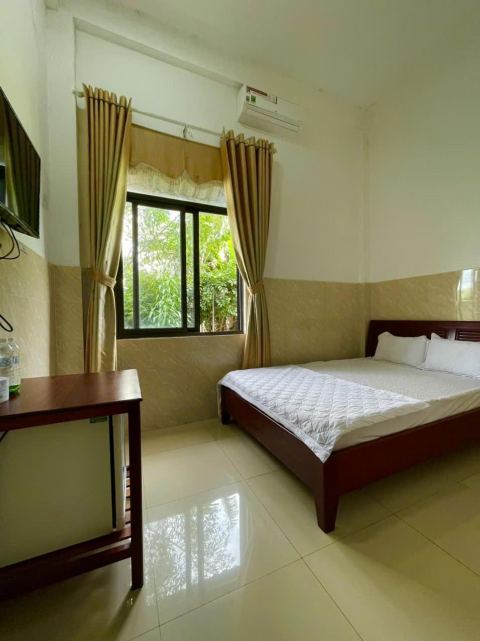 Thu Hien Hotel Pleiku - By Bay Luxury Plei Holang Экстерьер фото