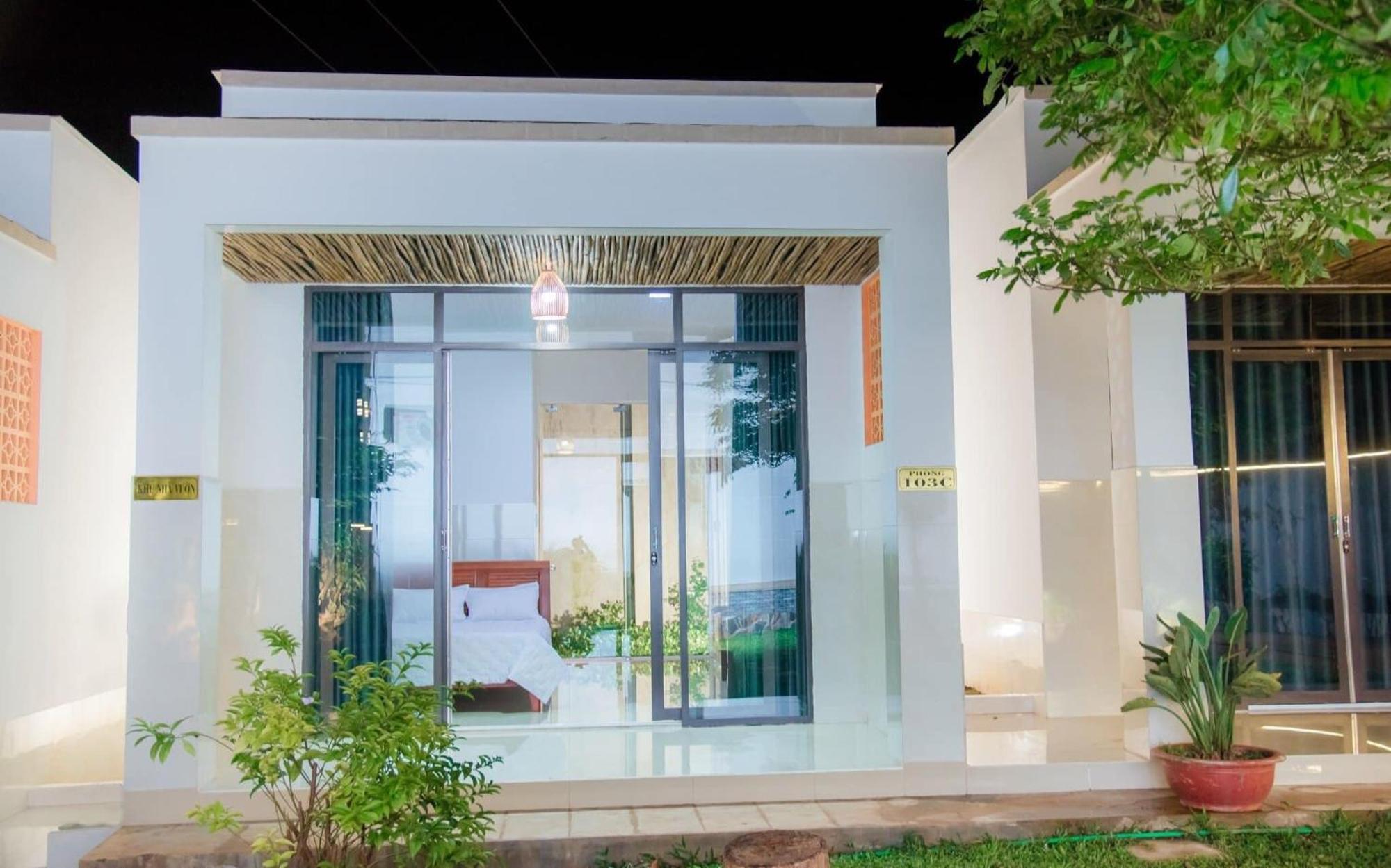 Thu Hien Hotel Pleiku - By Bay Luxury Plei Holang Экстерьер фото