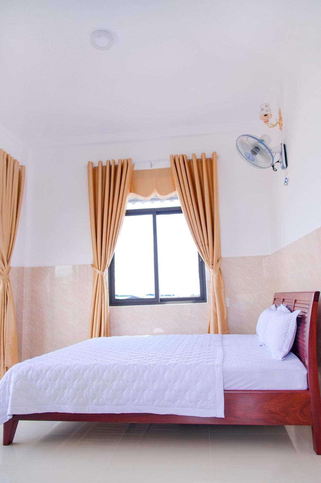 Thu Hien Hotel Pleiku - By Bay Luxury Plei Holang Экстерьер фото