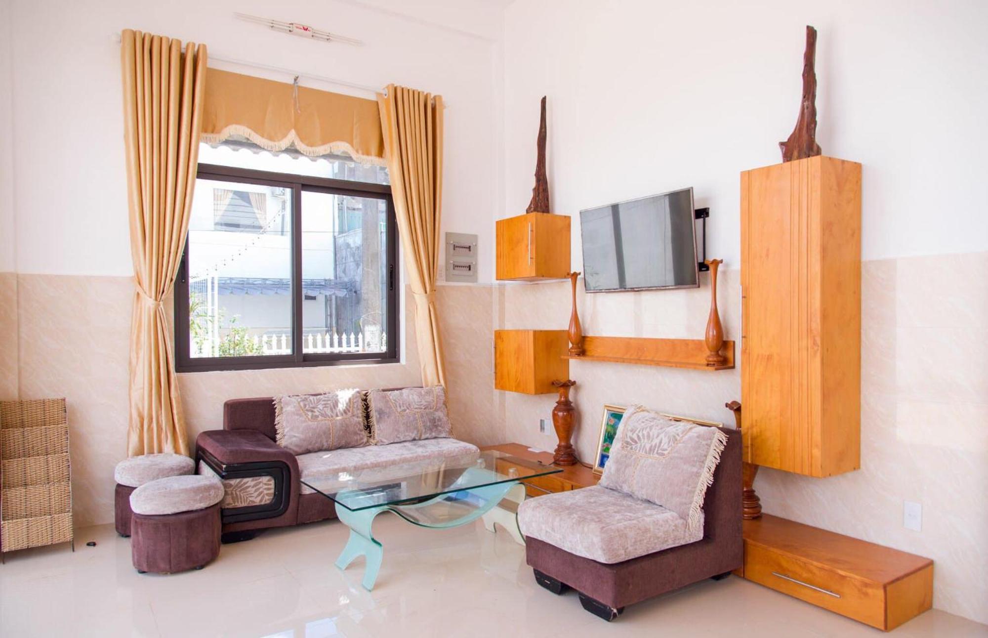 Thu Hien Hotel Pleiku - By Bay Luxury Plei Holang Экстерьер фото