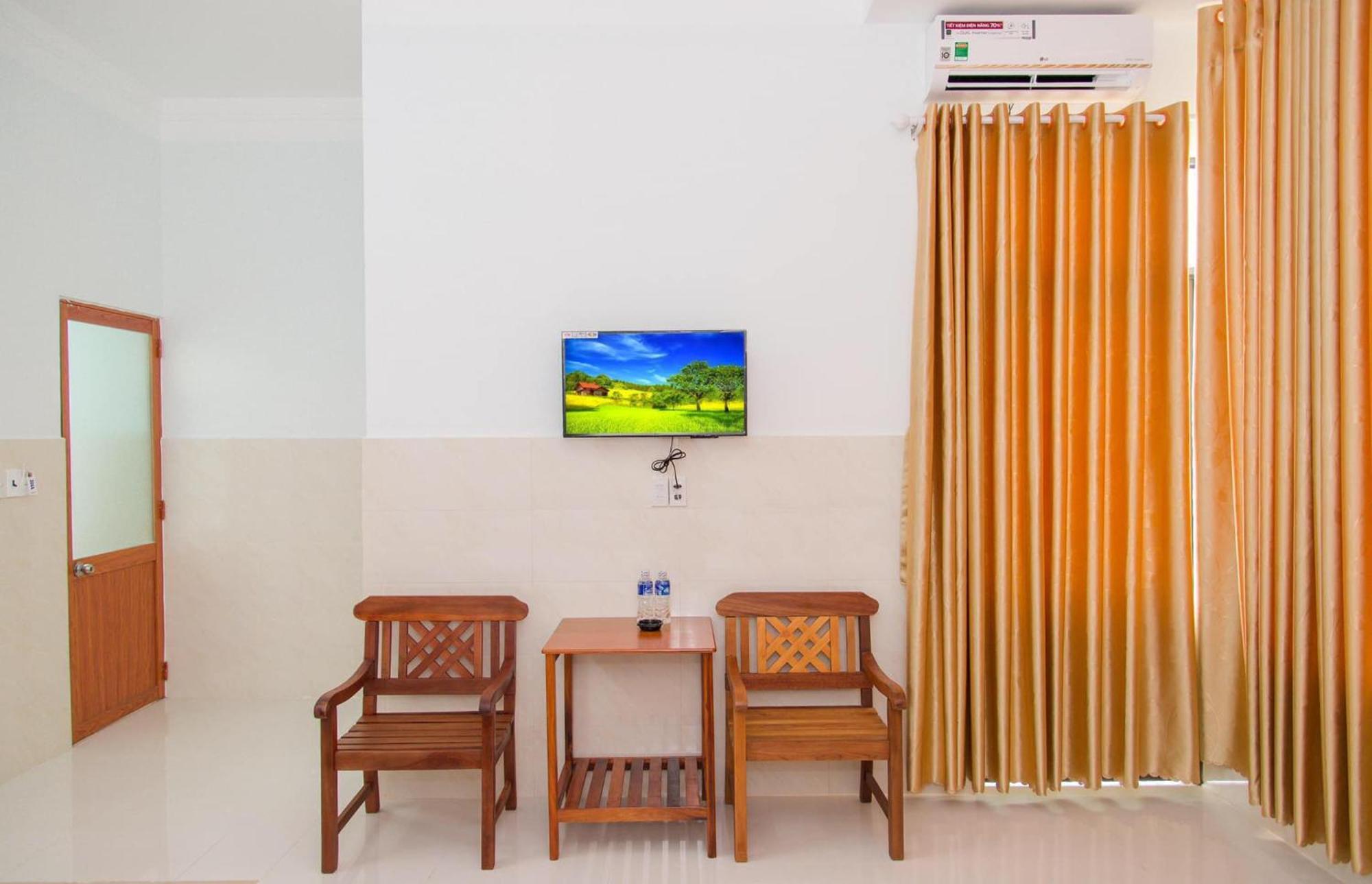 Thu Hien Hotel Pleiku - By Bay Luxury Plei Holang Экстерьер фото